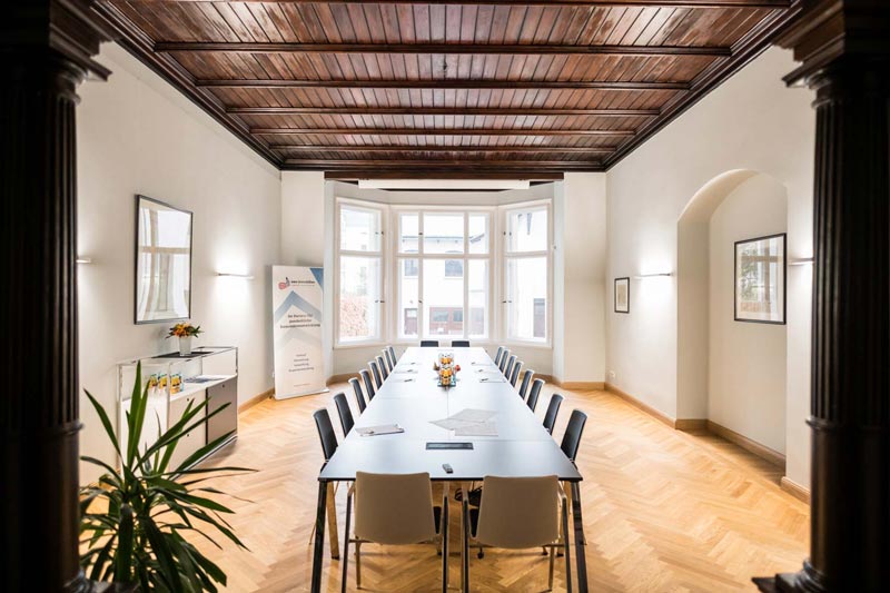 Besprechungsraum im Büro der zangemeister unternehmensgruppe Besprechungsraum